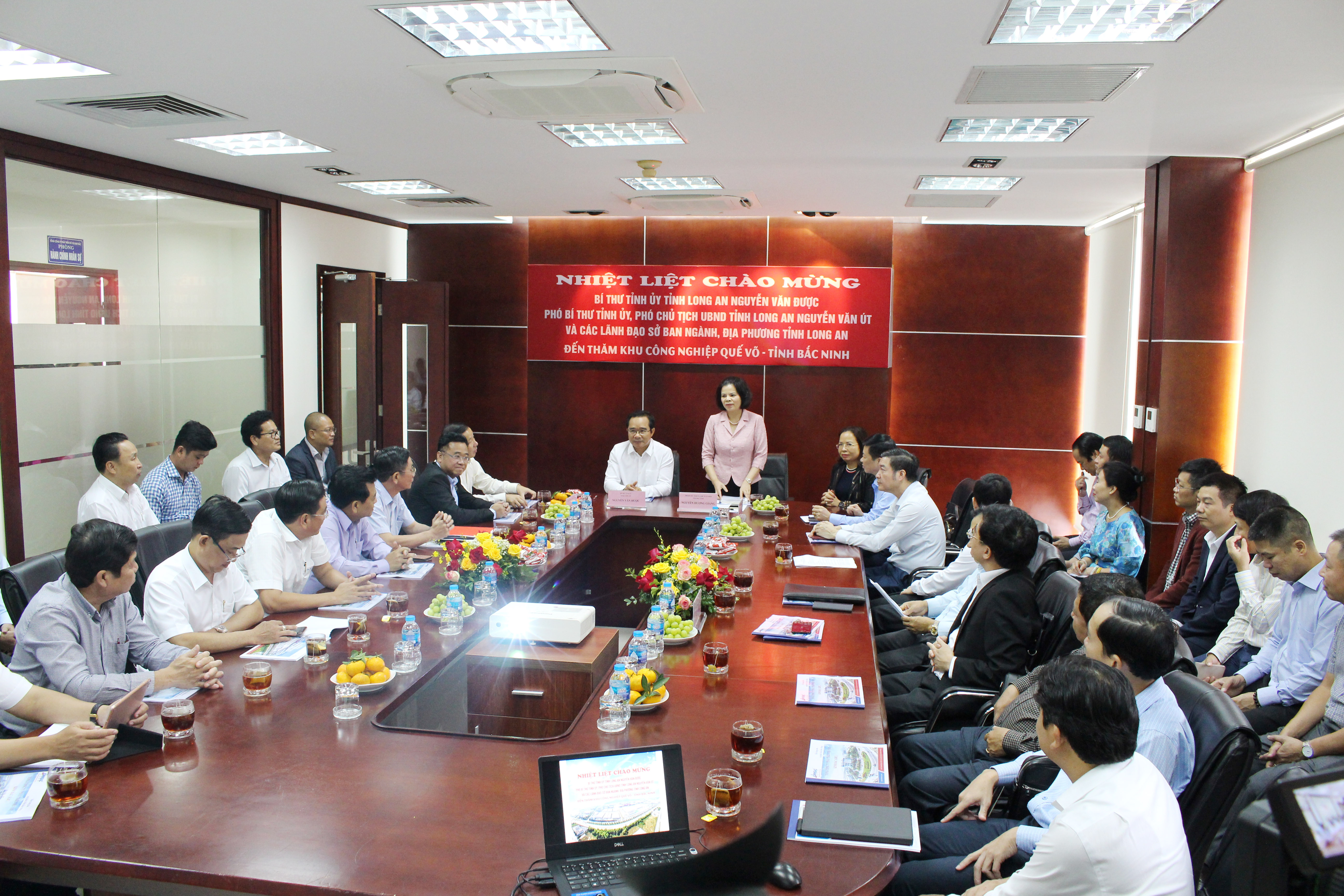 Leaders of Long An Province pay a visit to KBC's Industrial Parks