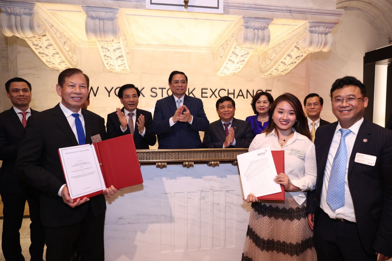 KBC and its subsidiaries signed Memorandums of Understanding on business cooperation with US partners with a total investment capital of more than Usd 8 billion